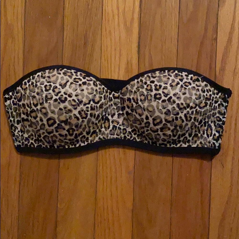 Victoria’s Secret Pink bra